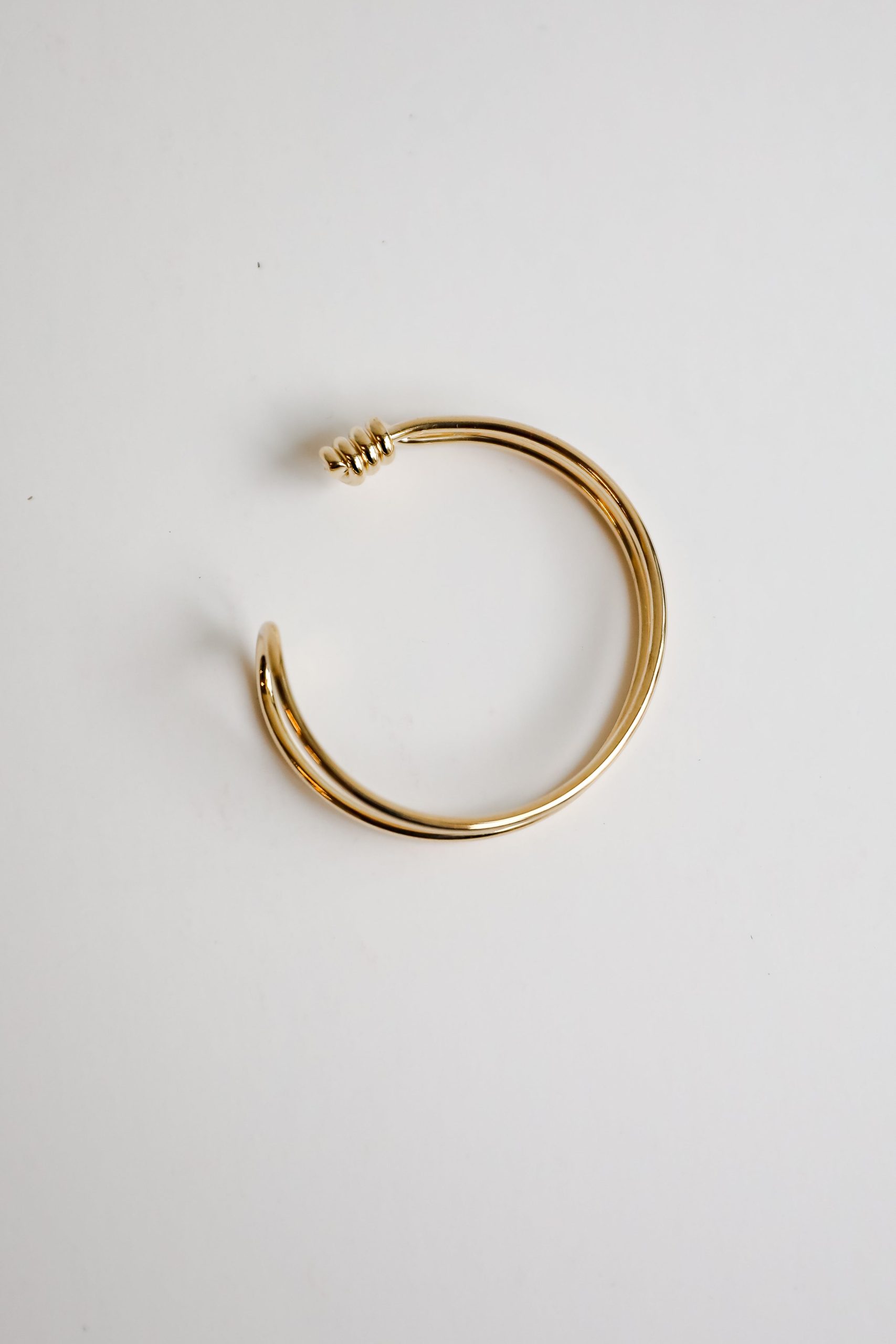 shopdressup_gold_bangle-6.jpg