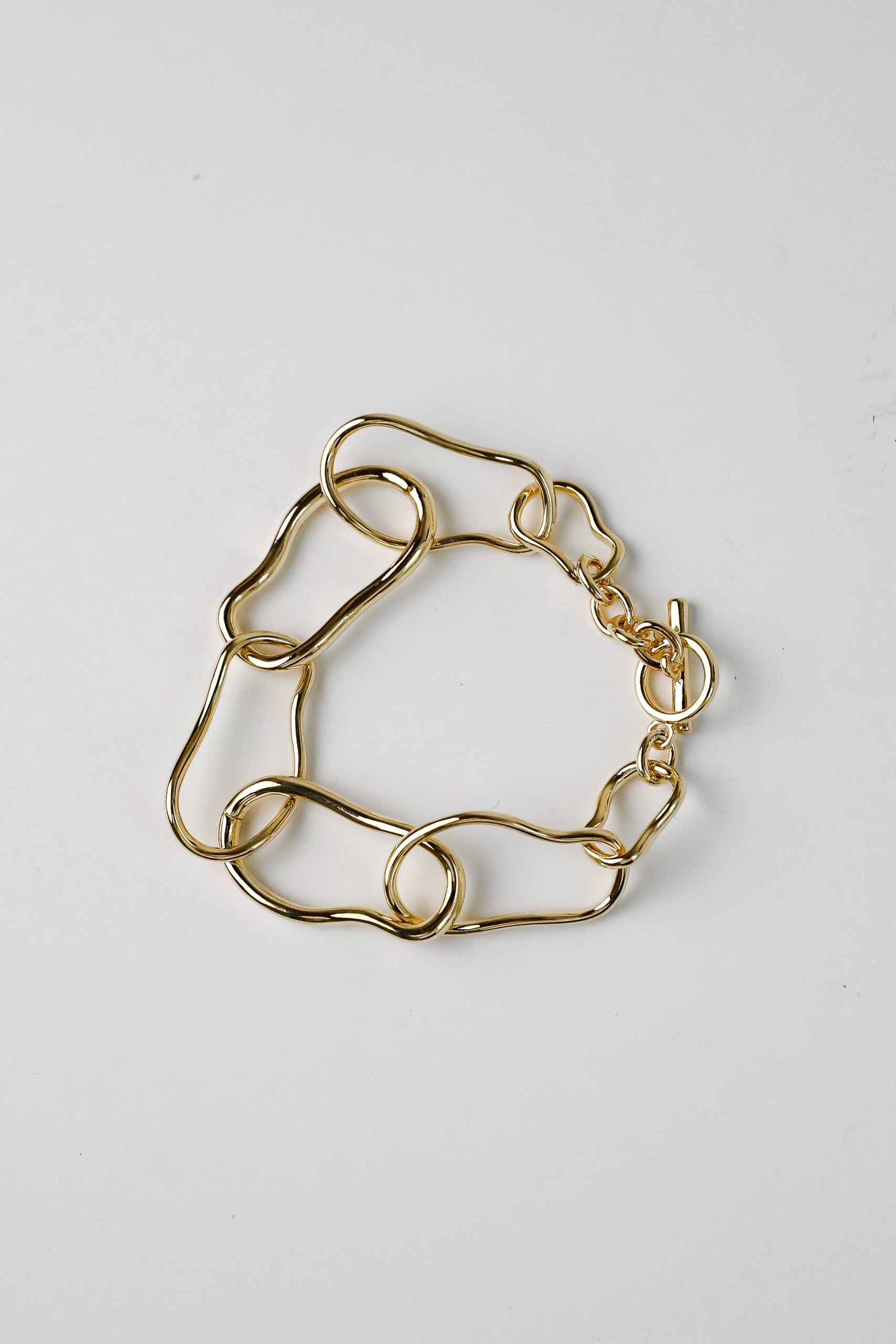 shopdressup_gold_chainlink_bracelet_95af7720-9919-416a-8c48-c97a16c22ef0.jpg